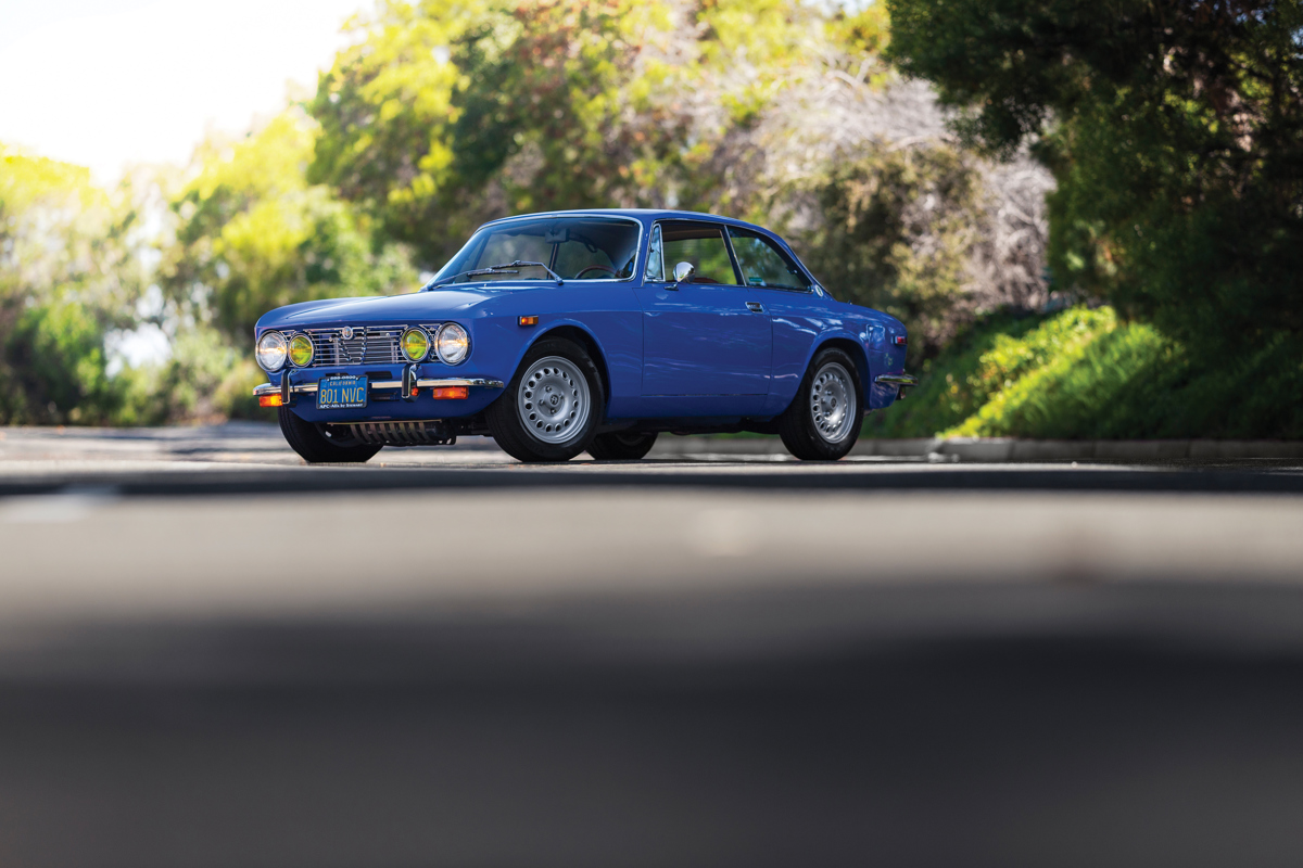 1974 Alfa Romeo 2000 GT Veloce by Bertone offered at RM Sotheby’s Monterey live auction 2019